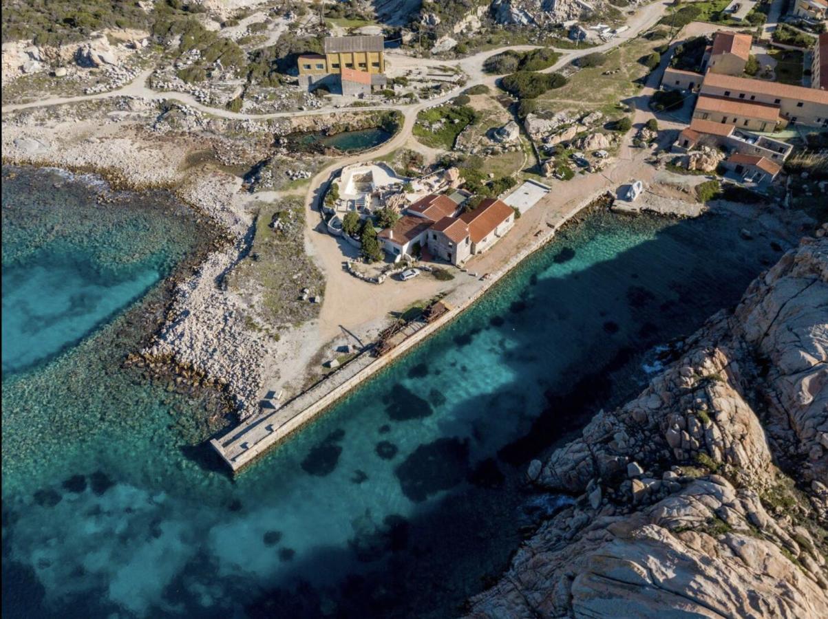 Residence Cala Francese - Case Sul Mare Ла-Маддалена Экстерьер фото