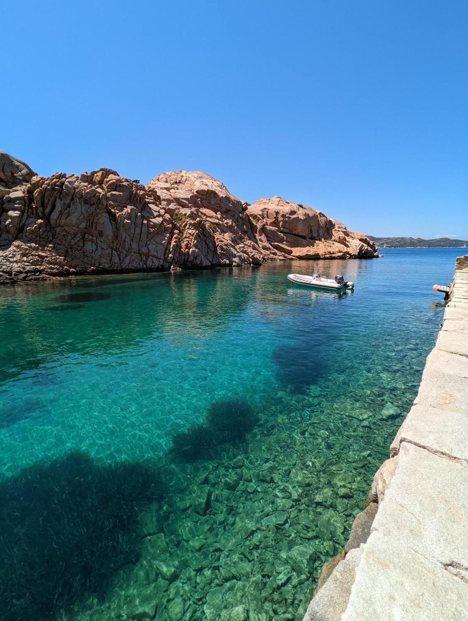 Residence Cala Francese - Case Sul Mare Ла-Маддалена Экстерьер фото