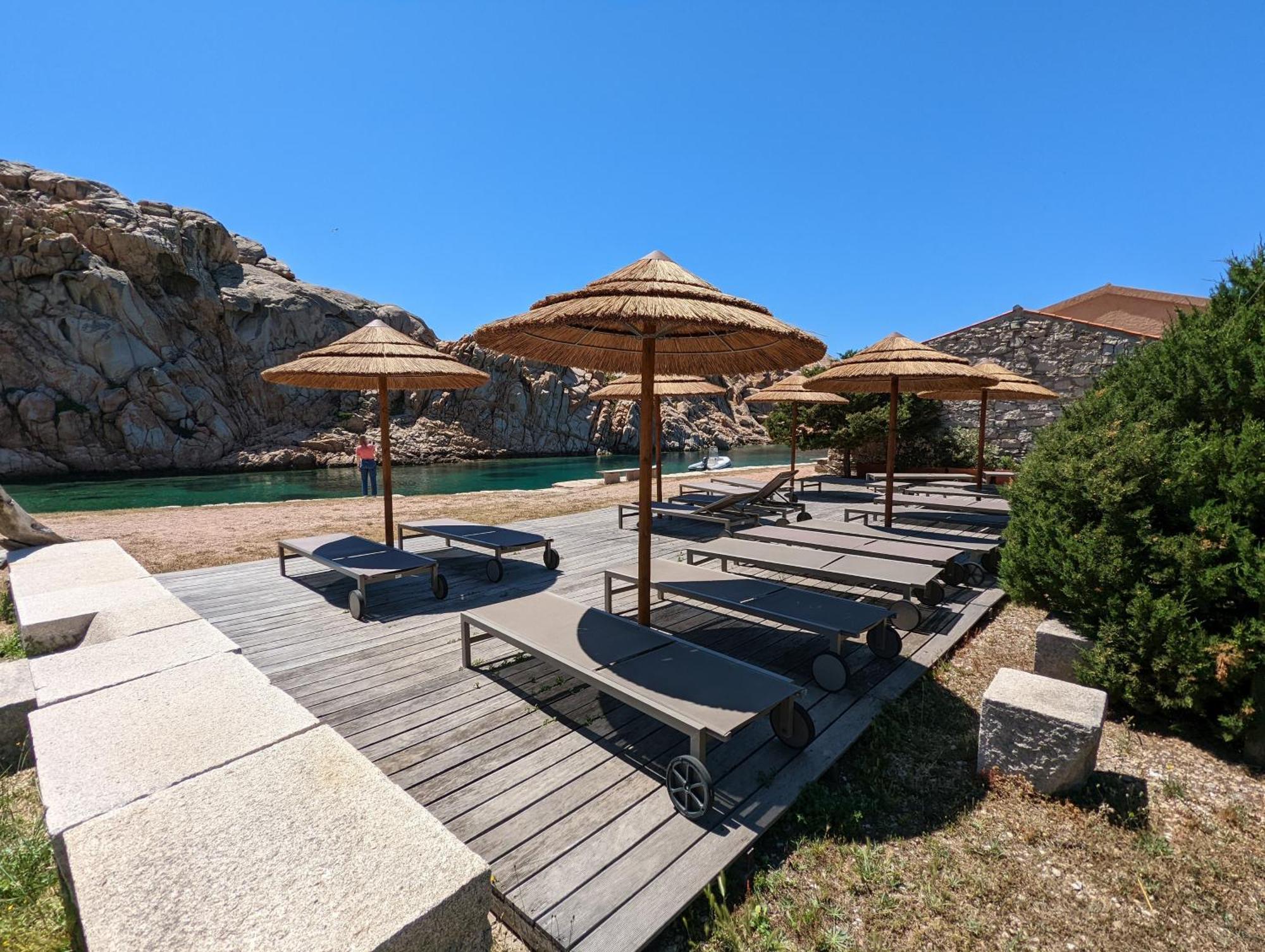 Residence Cala Francese - Case Sul Mare Ла-Маддалена Экстерьер фото