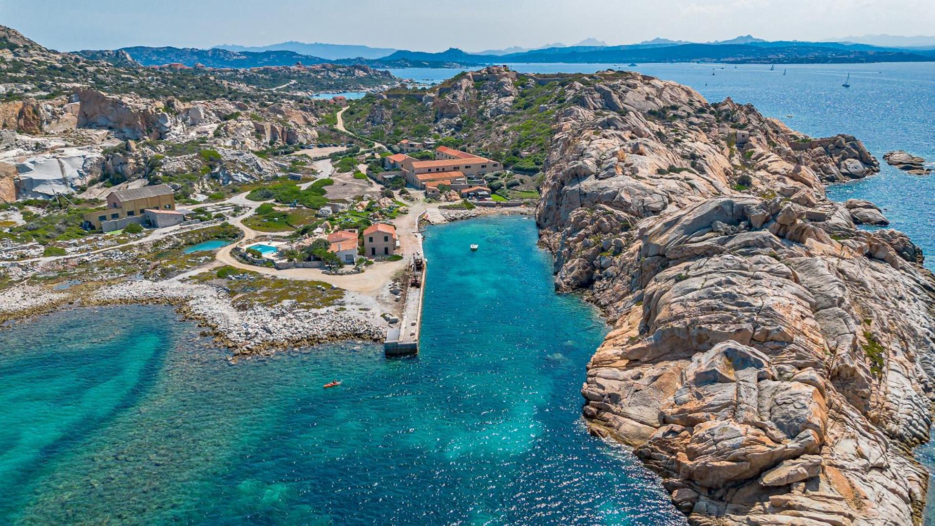 Residence Cala Francese - Case Sul Mare Ла-Маддалена Экстерьер фото
