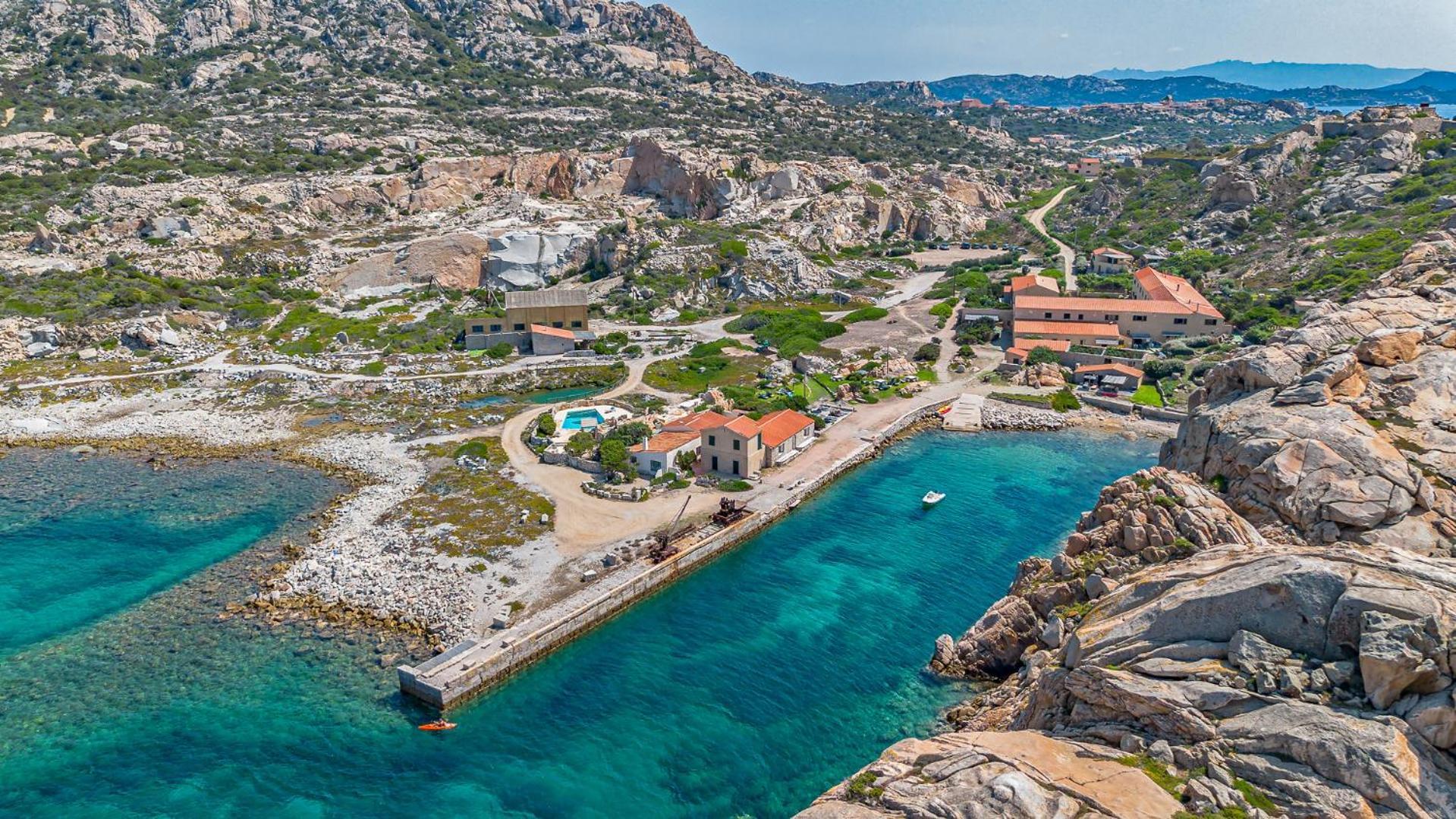 Residence Cala Francese - Case Sul Mare Ла-Маддалена Экстерьер фото
